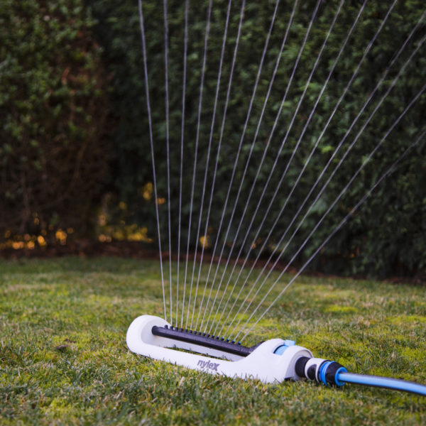 Oscillating Barrel Sprinkler - Image 2