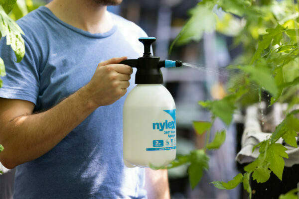 Nylex 2L 360° Hand Sprayer - Image 3