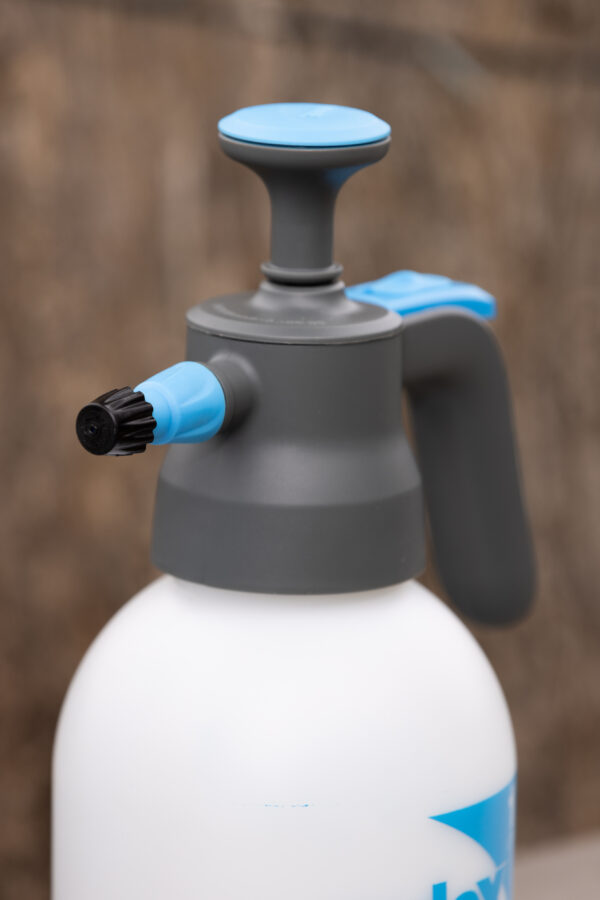 Nylex 2L Hand Sprayer - Image 2