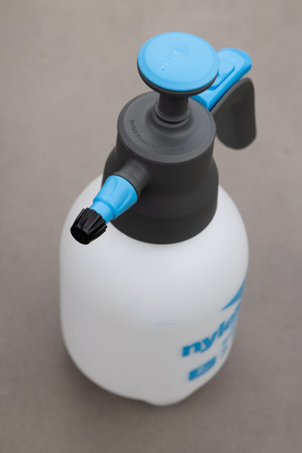 Nylex 2L Hand Sprayer - Image 3